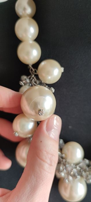 Elegancki naszyjnik w kolorze srebrnym i kremowym impreza wesele duże