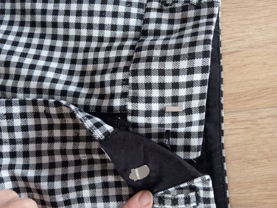Spodnie Stradivarius 34