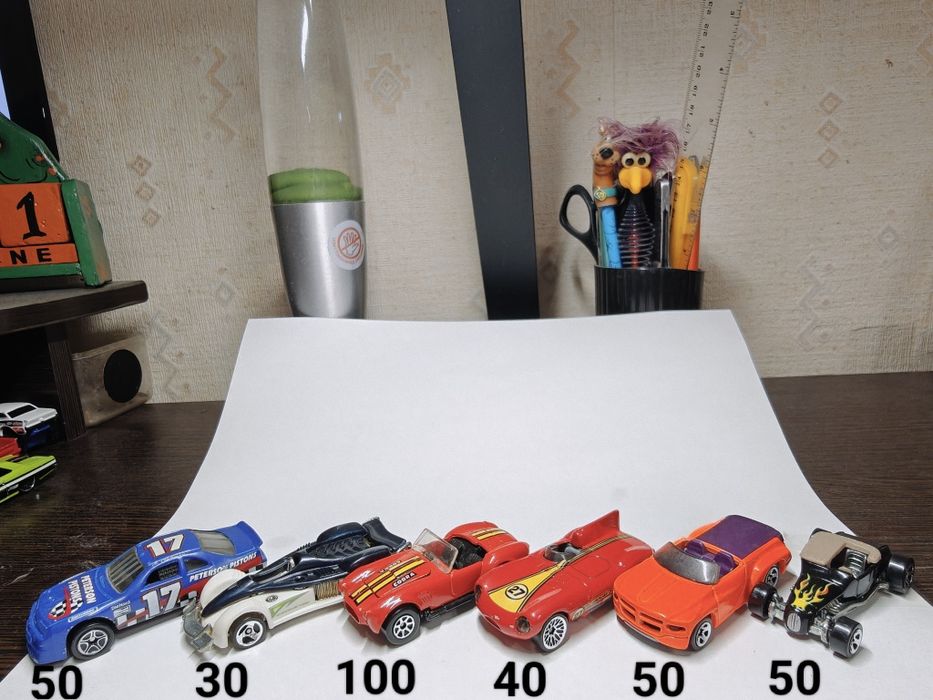 Машинки модели hot wheels matchbox