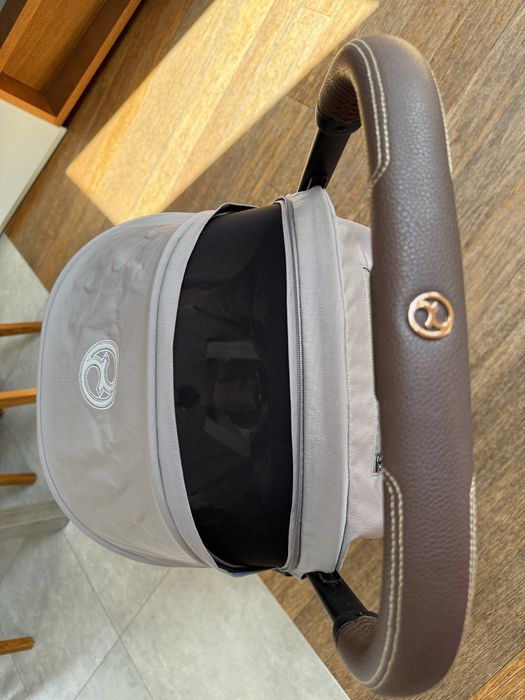 Cybex COYA lekki wózek spacerowy i pałąk rose gold