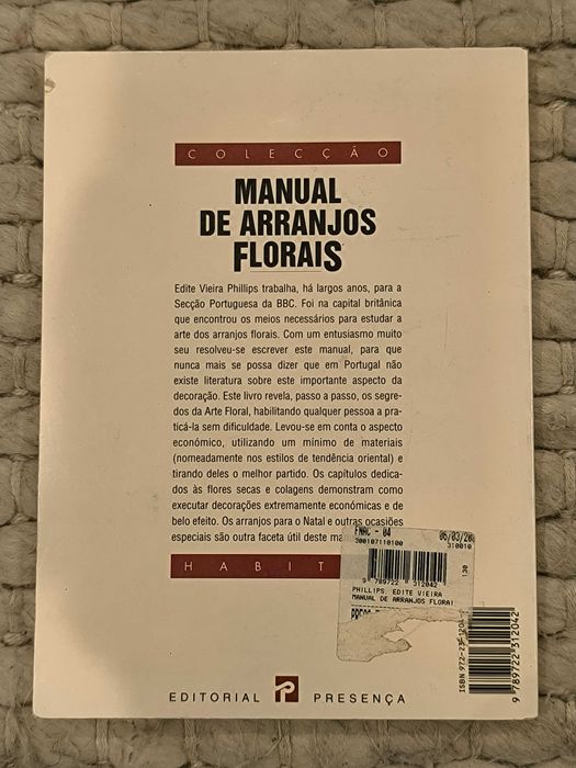 Manual de Arranjos Florais
de Edite Phillips