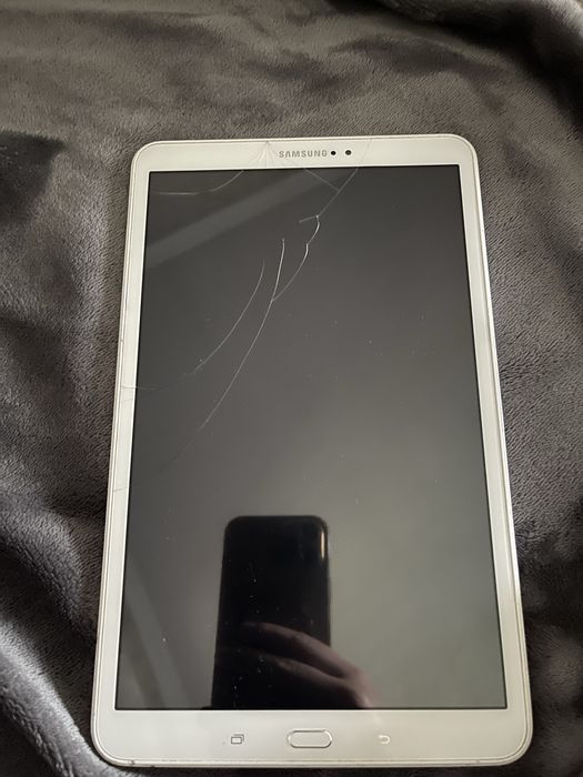 Планшет Samsung Galaxy Tab A (2016) SM-T585