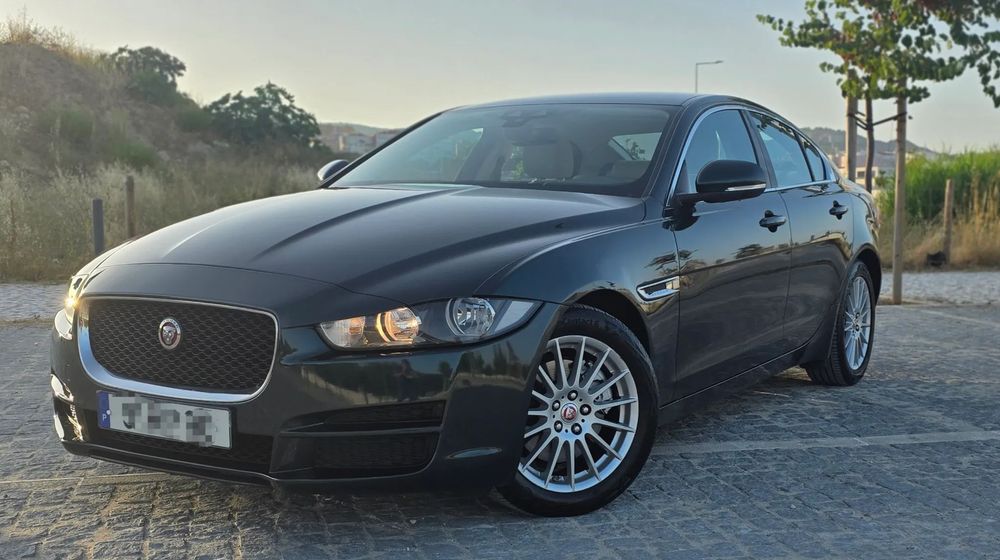 Jaguar XE 2.0 D Portfolio Aut.
