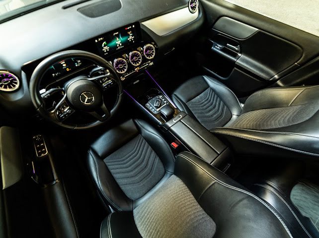 MERCEDES GLA 250E