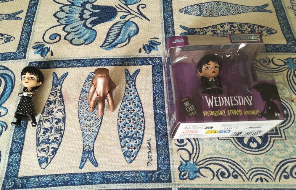 Familia addams wednesday mao
