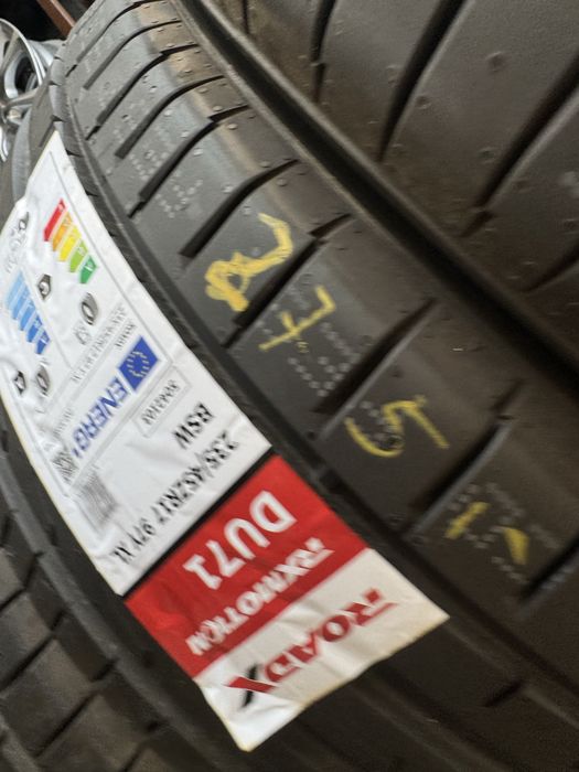 Nowe opony letnie 235/45/17 Roadx DU71