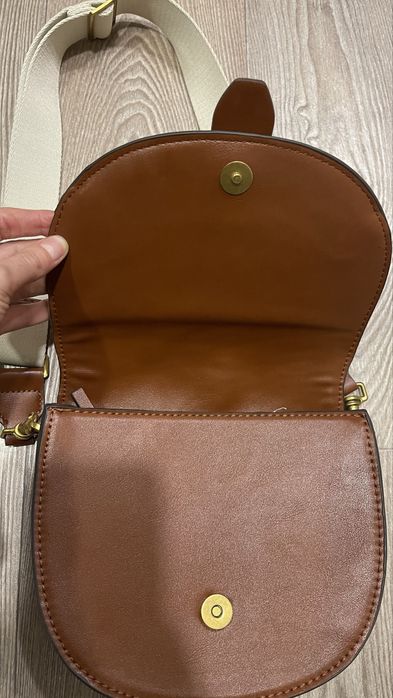 Сумка через плече від Mango