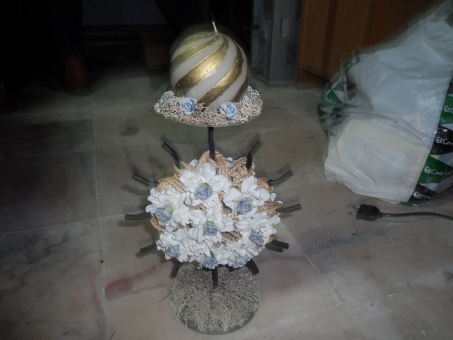 Dois Castiçais de ferro em artesanato