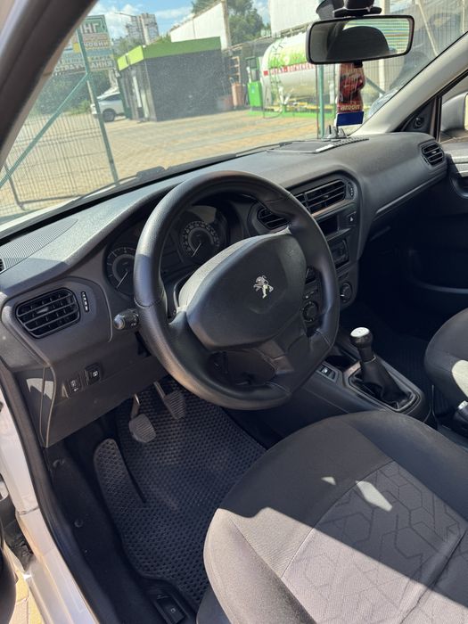 Peugeot 301 2016г. 1.2 газ/бенз