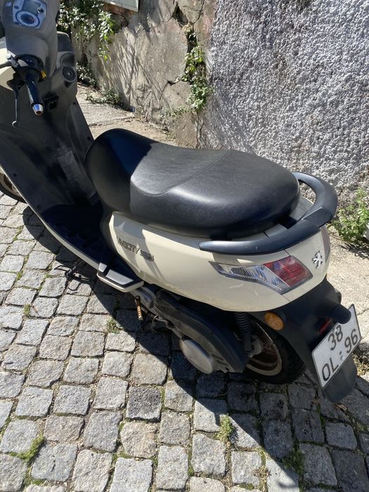 MOTO scooter 125cc