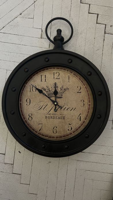 Часи в стилі Прованс