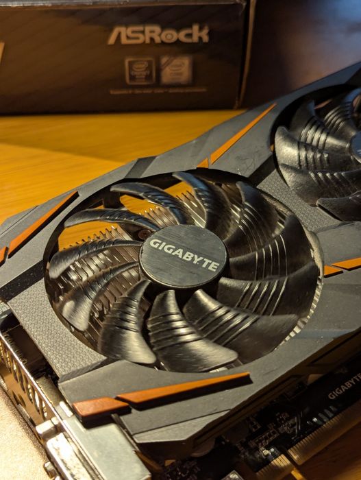 Gigabyte GTX 1060 3гб