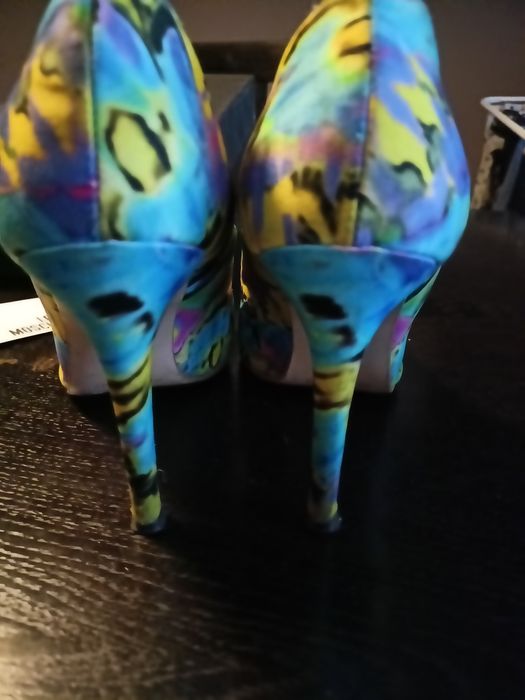 Szpilki Love Moschino  wielokolorowe