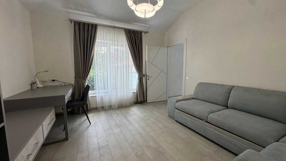 Продам дом в Совиньоне