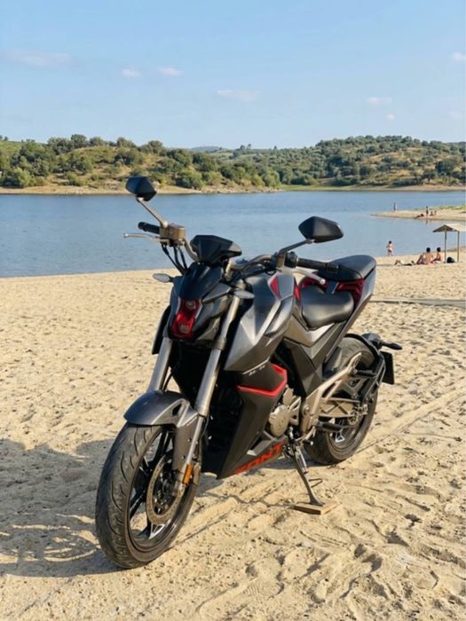 Vendo zontes 125u como nova