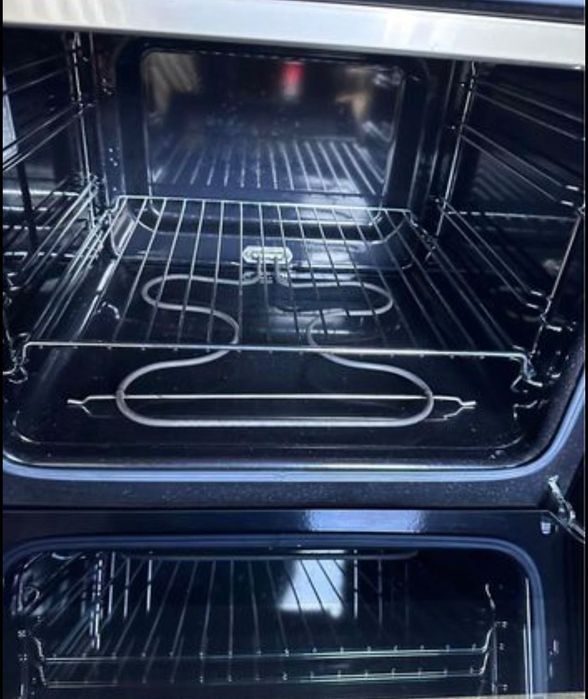 Forno eléctrico zug de luxe.  Altura 75 cm largura 55cm