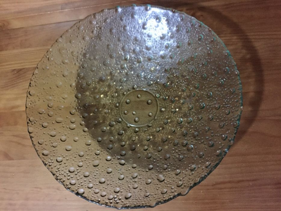 Peça de decoração transparente