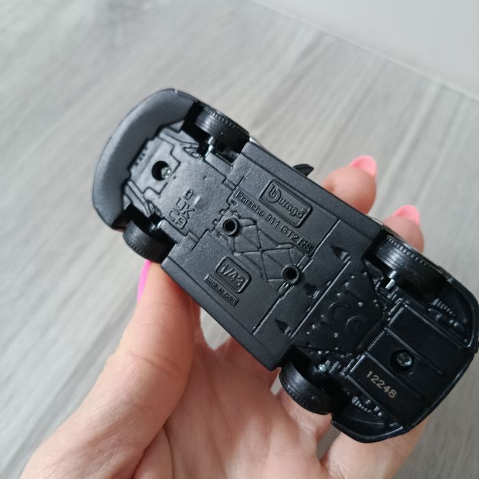 1:64 Porsche Burago 911 GT2 RS model samochodu