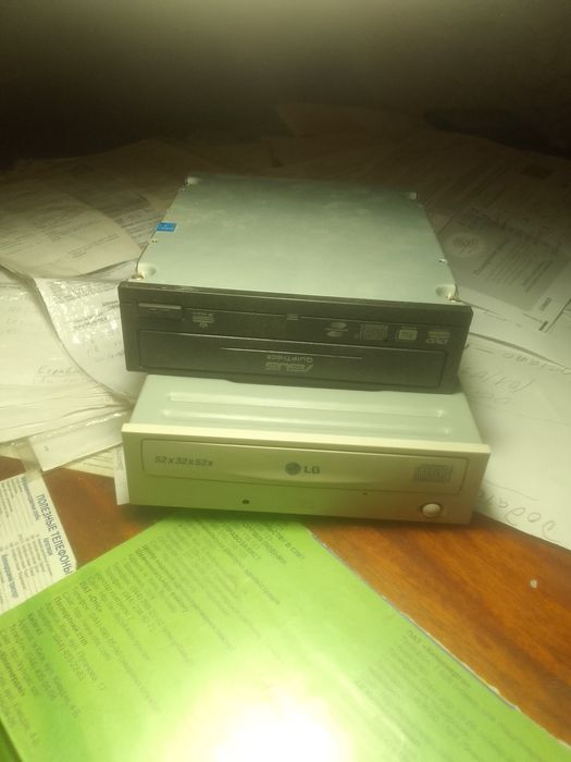 Стационарный компютер(рабочий)плюс 4-е колонки к нему(на выбор).