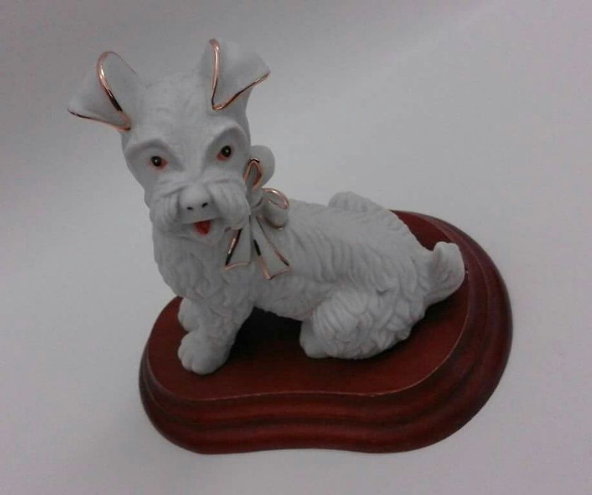 Conjunto 2 cães de loiça, com base de madeira