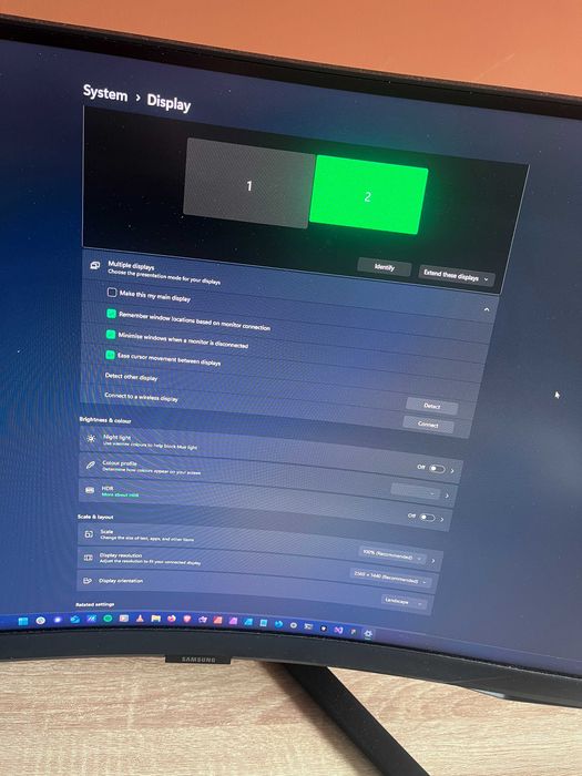 Samsung Odyssey G6 27" QHD 240Hz Curvo – LS27BG650EU