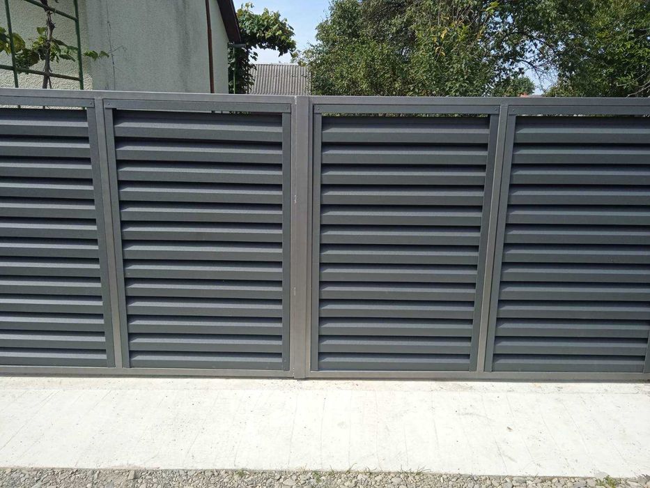 Огорожі типу ранчо, жалюзі.