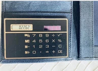 Carteira  c/calculadora+ Capa Livro ou agenda