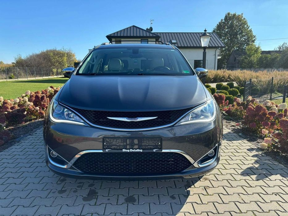 Chrysler Pacifica Chrysler Pacyfika 2017 rok, limited, super zadbana.