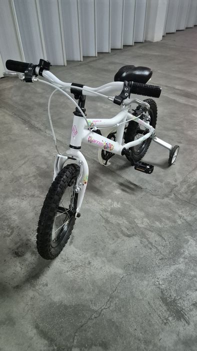 Bicicleta de criança como nova