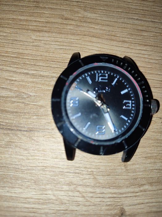 Sprzedam zegarek jak na zdjęciu