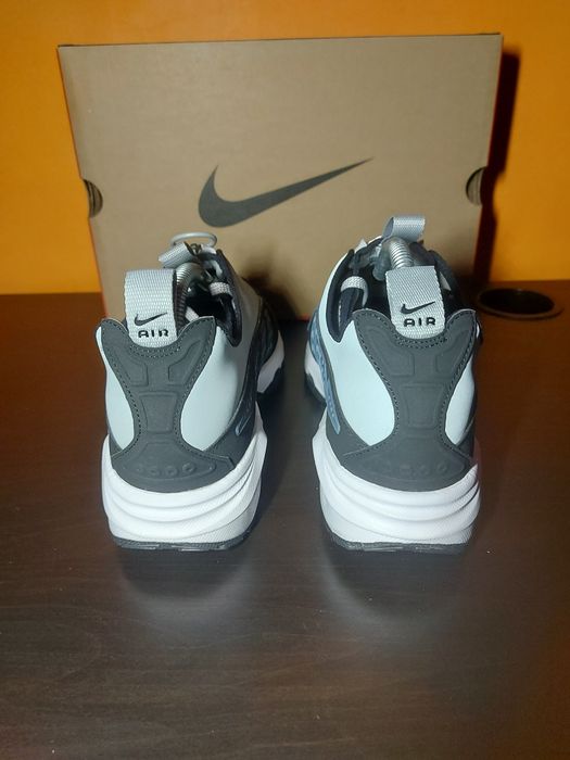 Tenis NIKE air  max sndr