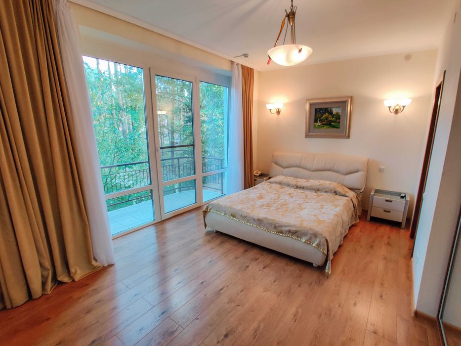 Оренда котеджу під Києвом у с. Мощун