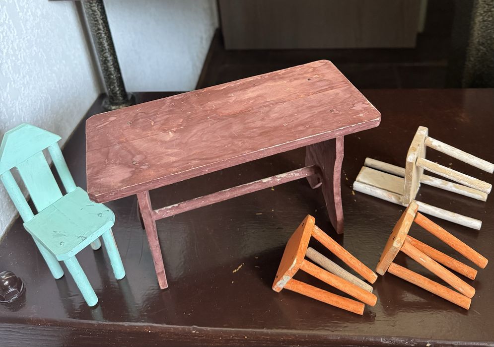 Іграшкові деревʼяні меблі