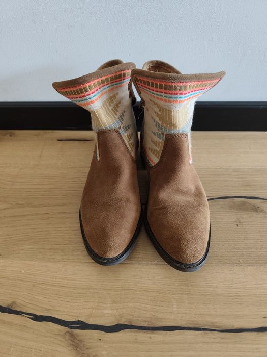 Botki zamszowe w stylu Boho Pull & Bear rozmiar 40