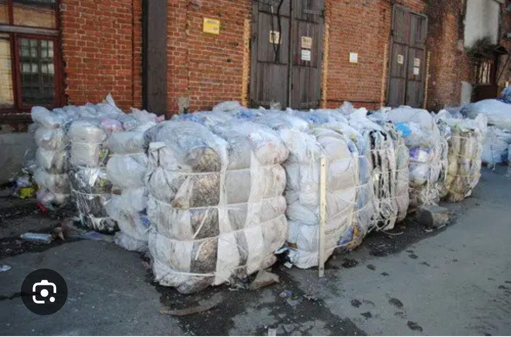 Прийом Макулатури Плівка пластик Пет пляшку Кицмань