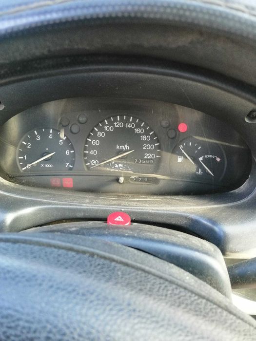 Carro Ford Escort 1.8 TD de 1996 para peças