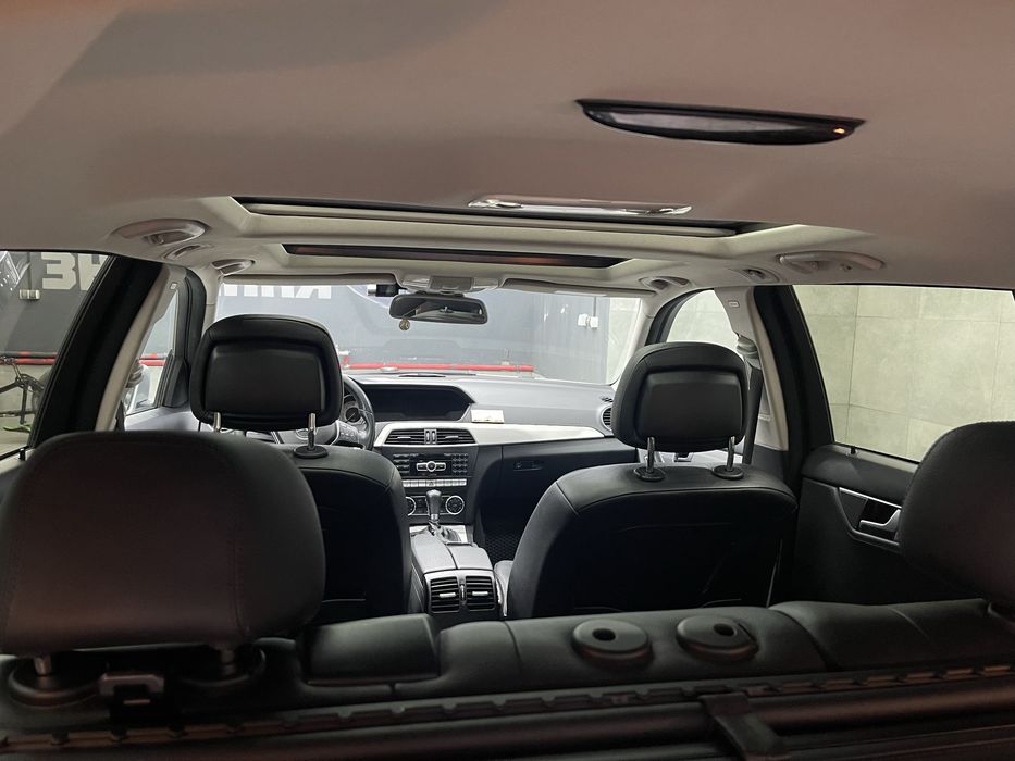 Mercedes-Benz C- Class