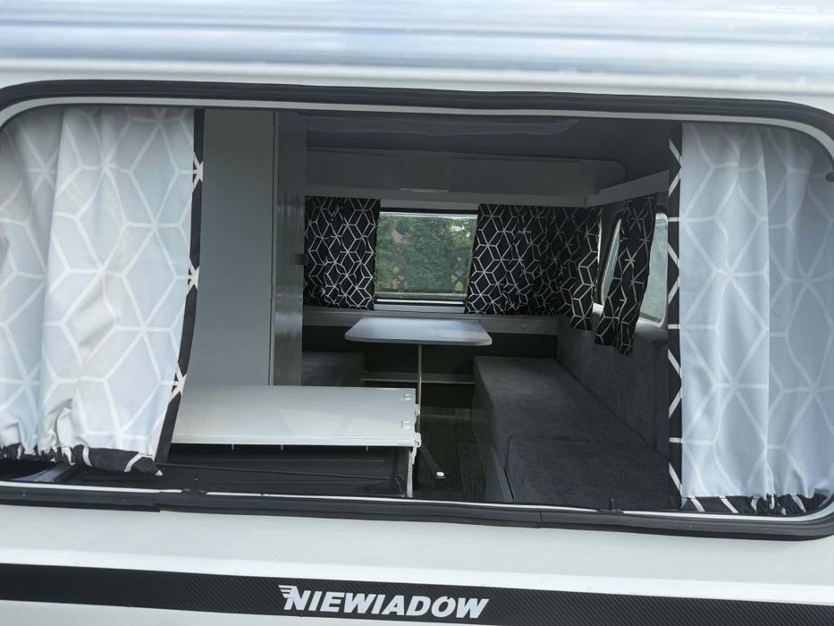 Przyczepa kempingowa niewiadów N126E