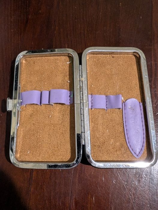 Футляр для манікюрних інструментів