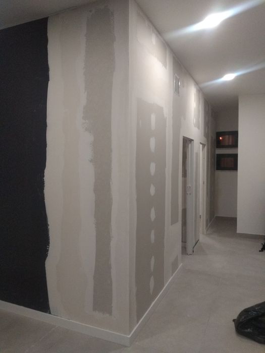 Executamos trabalho em Pladur, paredes, tetos, barramento e pintura