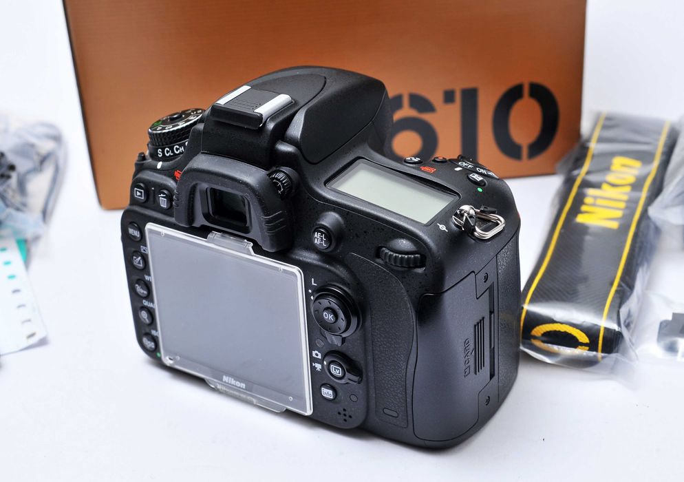 Nikon D610 Seminova