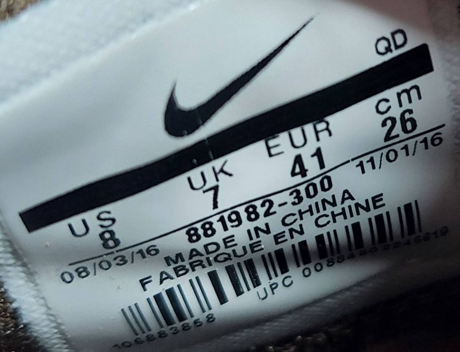 Кроссовки Nike air max zero premium оригінал 

Розмір по бірці:
Us 8