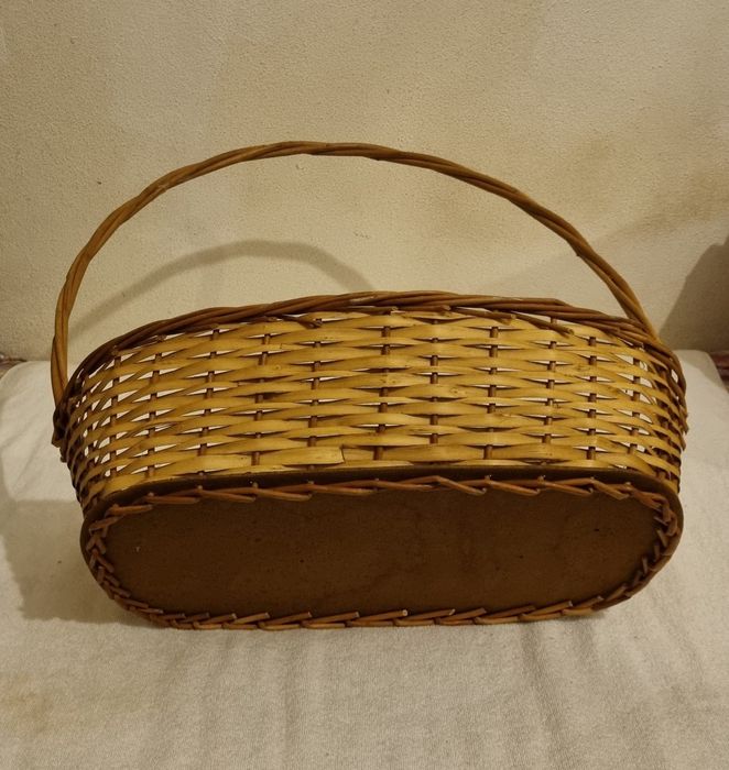 Cesta em Verga em bom estado