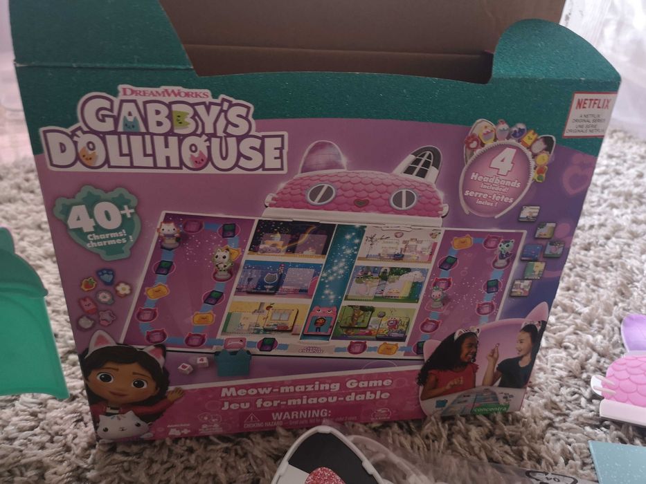 Casa de bonecas + jogo + caixa da Gabby