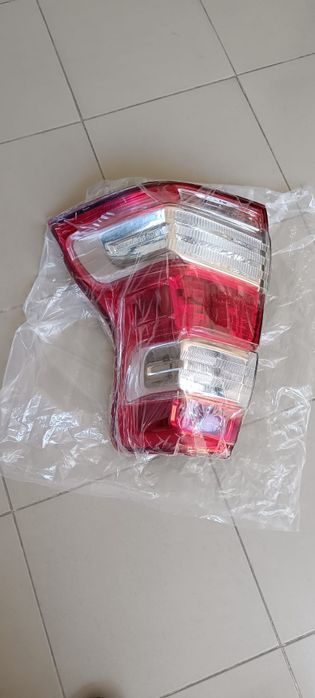Farol traseiro Toyota Land Cruiser 150