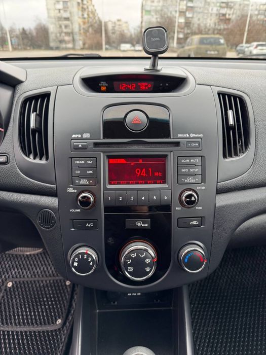 Kia Forte (Cerato) 2.0. 2012