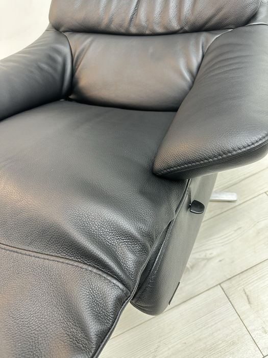 Фірмове шкіряне крісло”Himolla”