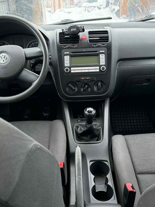 VW  GOLF V 2004