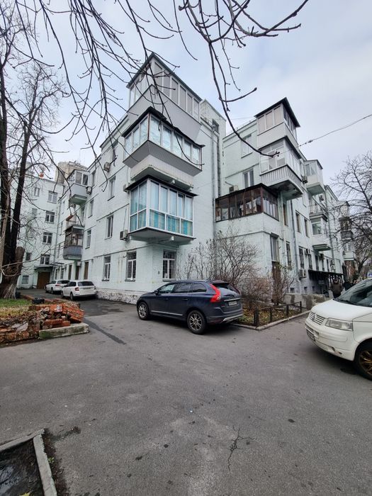 Фасад, Грушевского 28, помещение с ремонтом,  Арсенальная