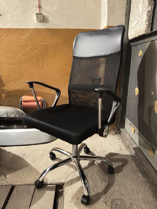 Wygodny fotel biurowy